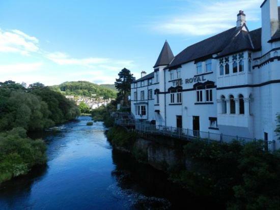 The Royal Hotel Llangollen Exterior foto