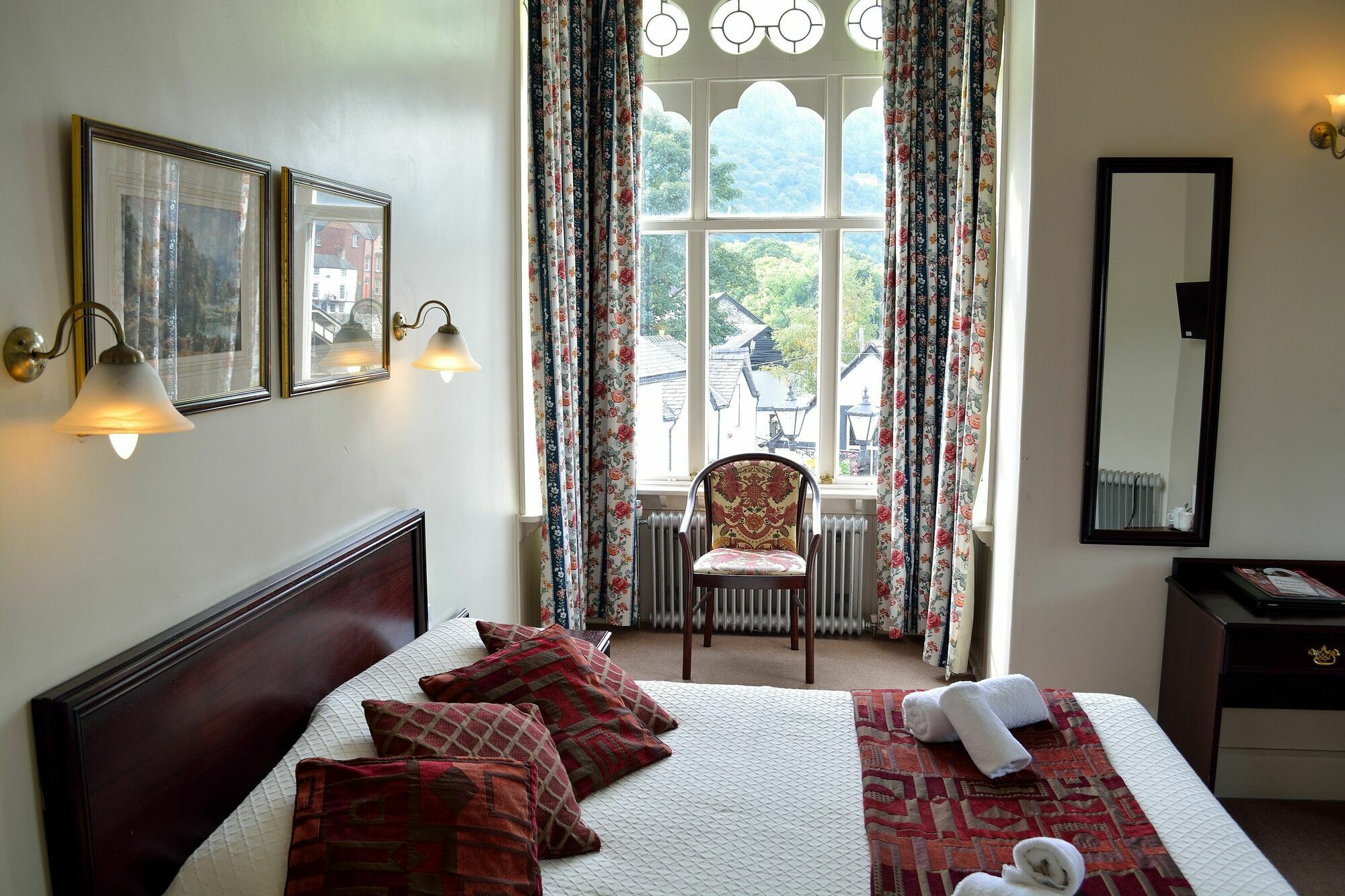 The Royal Hotel Llangollen Exterior foto