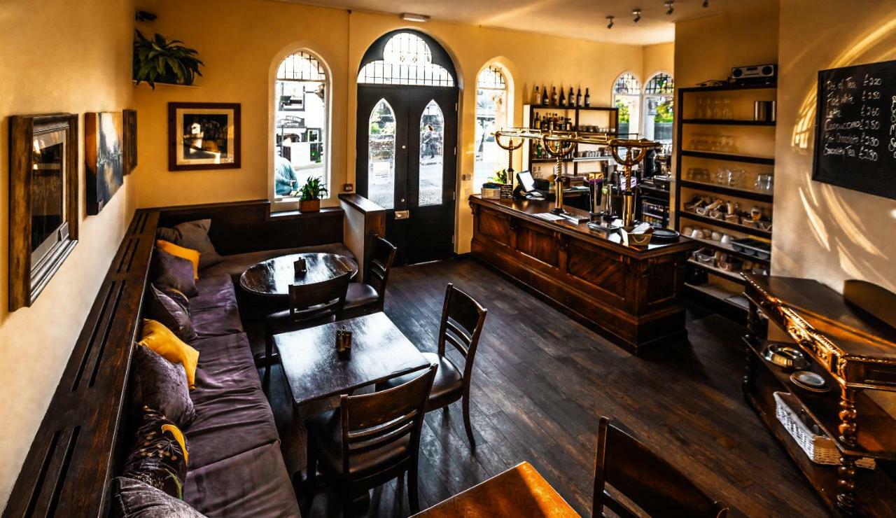 The Royal Hotel Llangollen Exterior foto